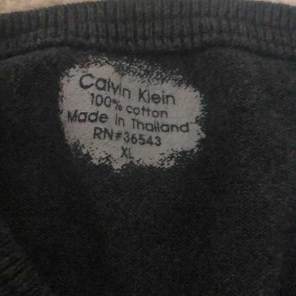 Calvin Klein Sweater - Picture 7 of 8